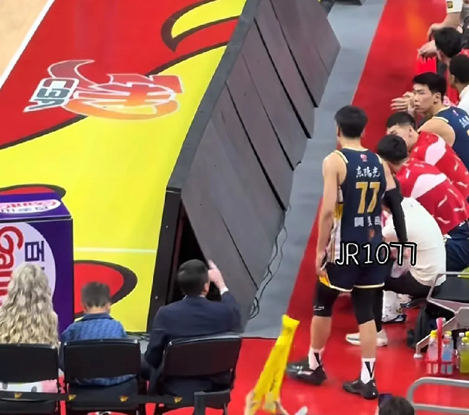 c7娱乐官网赛后深圳男篮内部沟通：CBA季后赛节点到来；底气十足；临场指挥获称赞的简单介绍