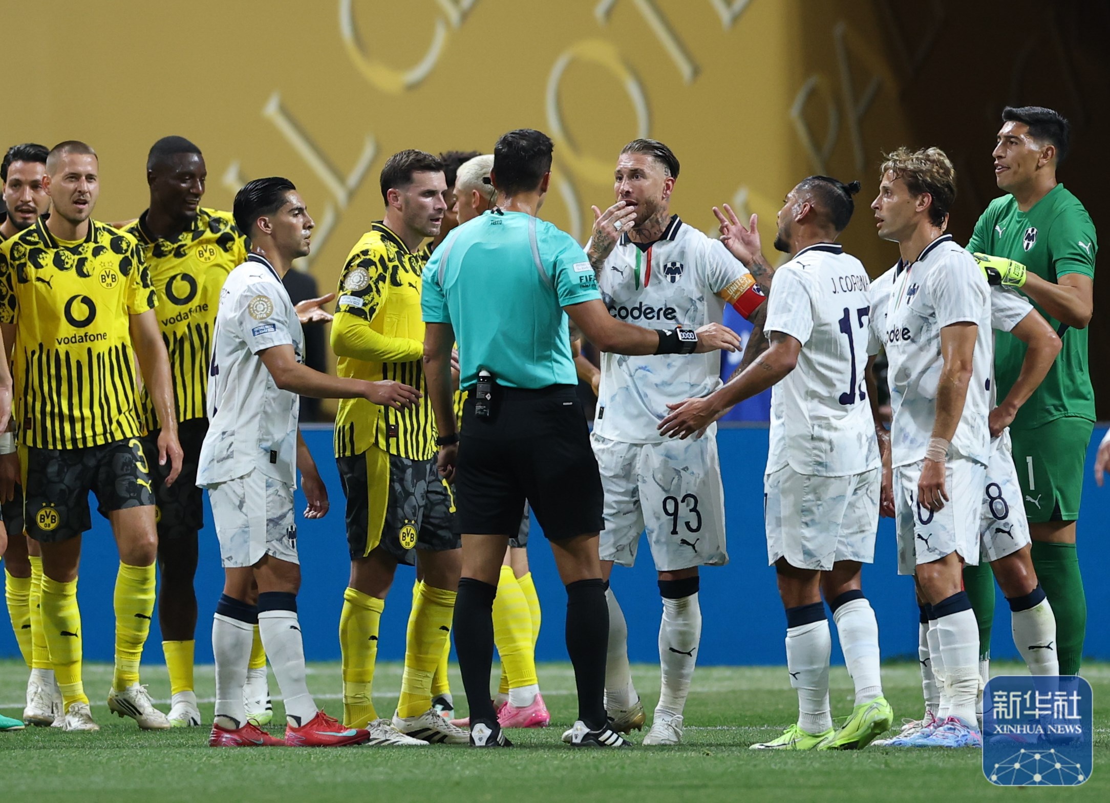 c7娱乐包含赛后德国杯焦点战;多特蒙德战术微调;目标明确;球队文化再被提及的词条