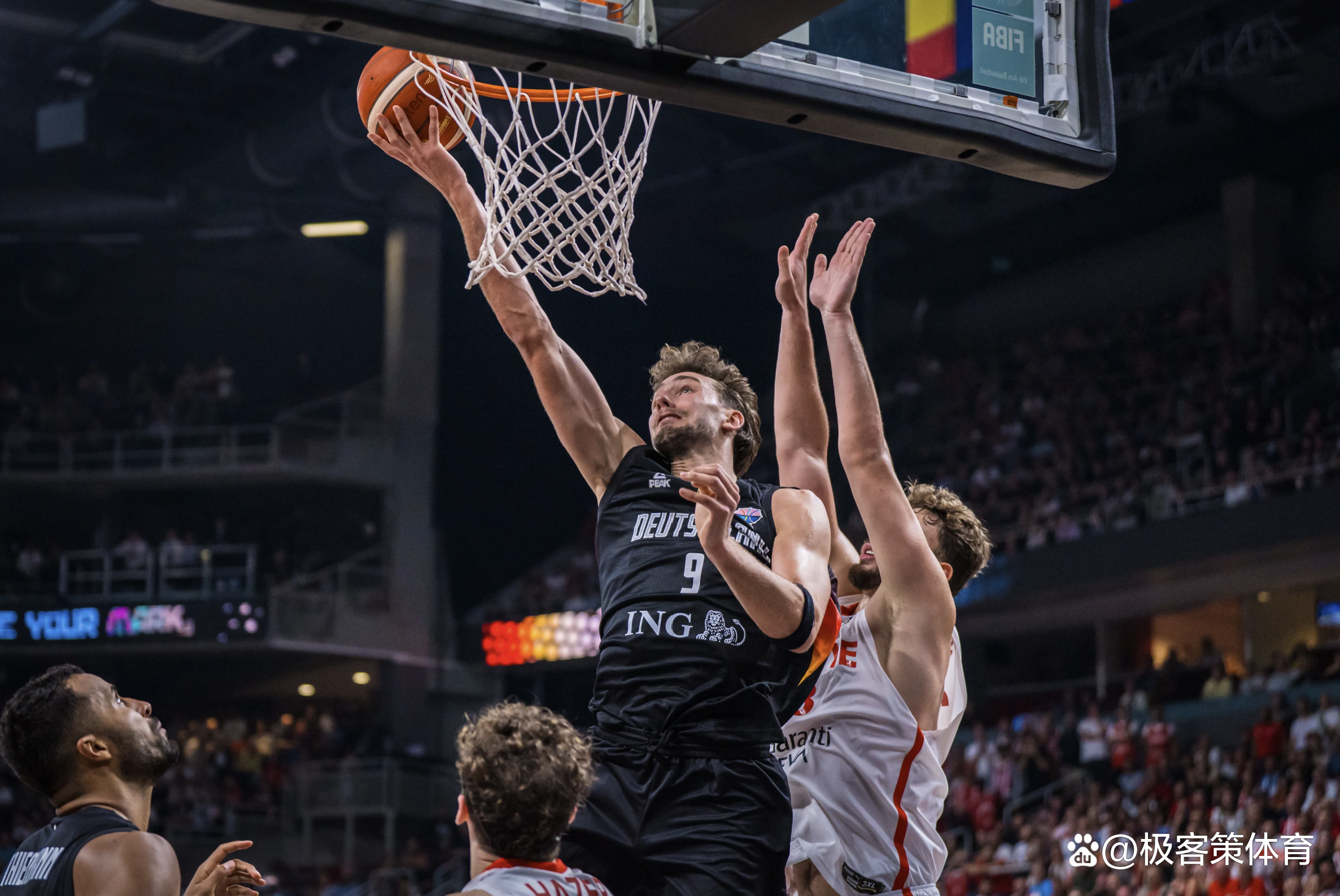 c7平台欧篮联赛程吃紧;毕尔巴鄂竞技转会期战术微调;气氛紧张;临场指挥获称赞的简单介绍